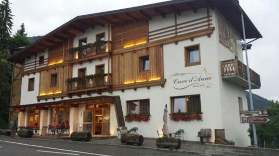 Albergo Croce D'Aune Pedavena Eksteriør billede